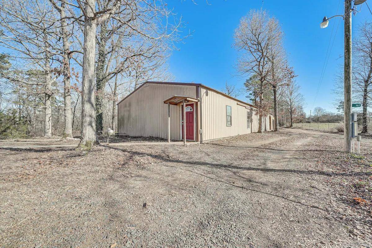 162 Weeping Willow Lane, Mena, AR 71953-9999