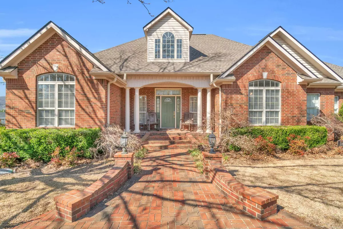 Mountain View, AR 72650,206 N Riggsville Drive