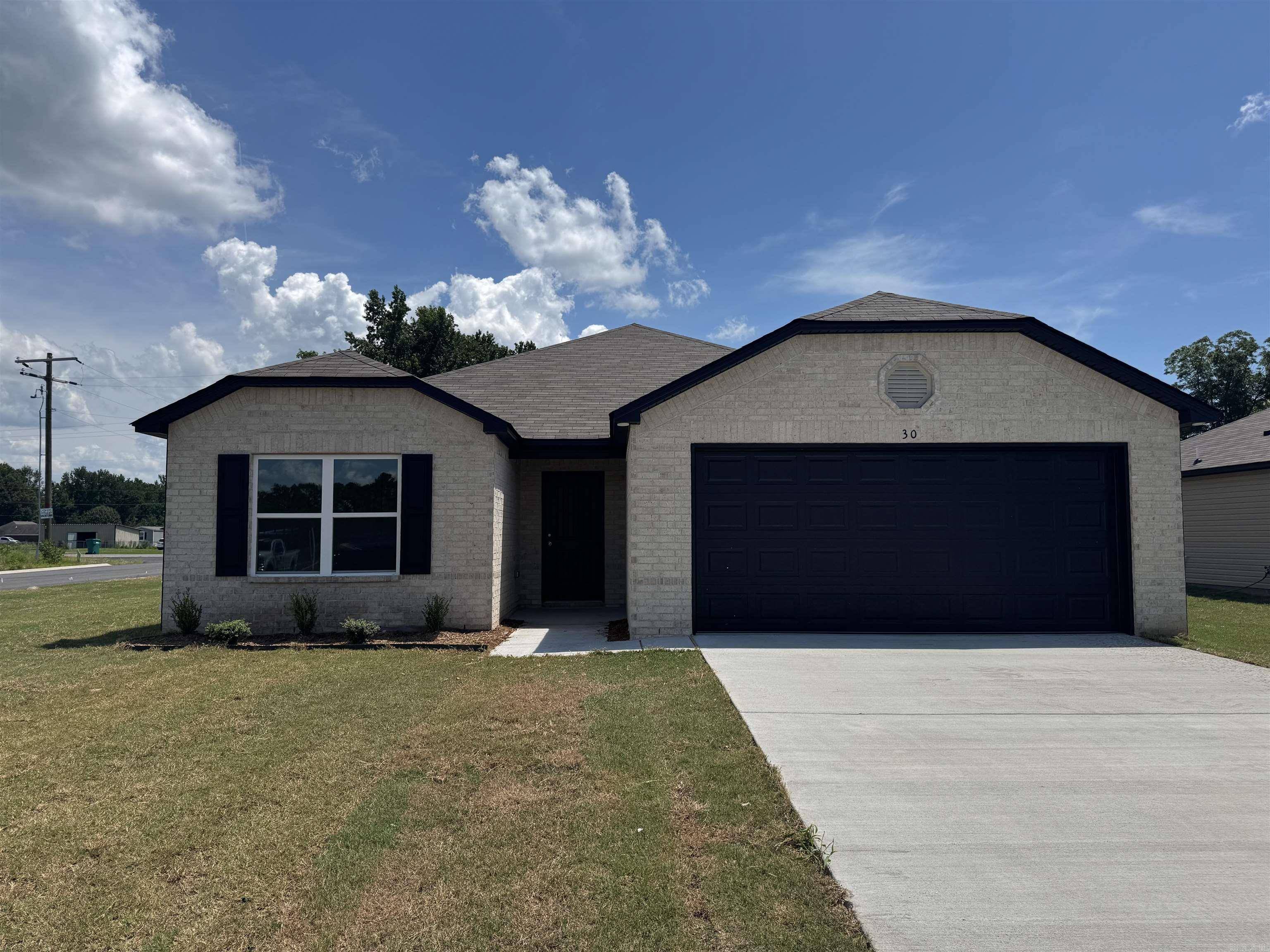 Conway, AR 72032,30 Bird House Way