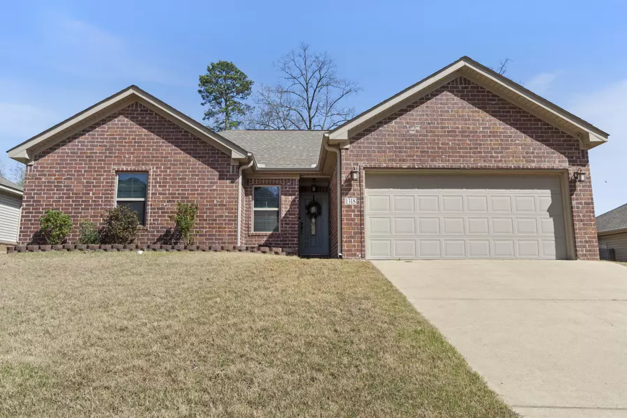 1318 Hunter Wood Drive, Bryant, AR 72022