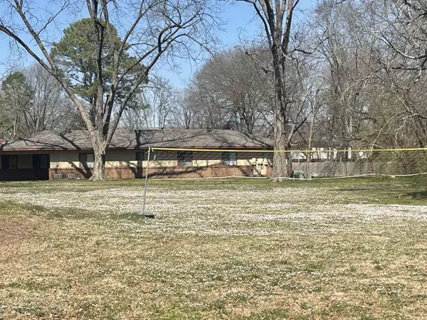 Conway, AR 72034,1220 & 1221 Ash Street