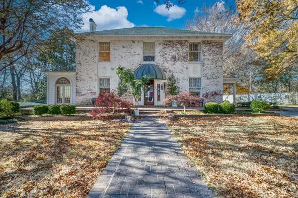 1419 S Main, Jonesboro, AR 72401
