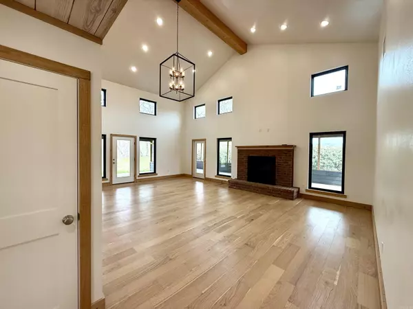 Pangburn, AR 72121,119 E River Drive