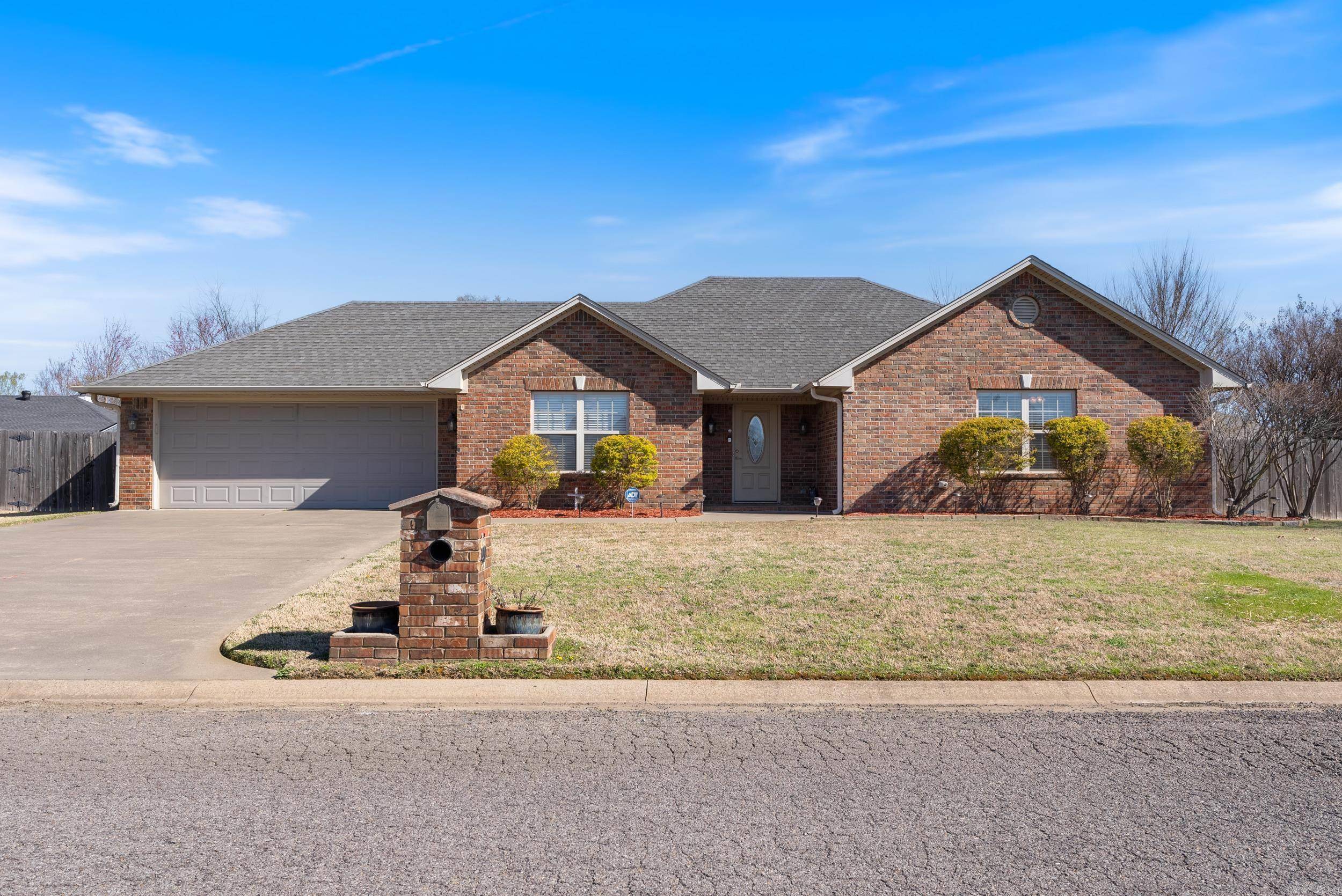 40 Sagebrush Circle, Pottsville, AR 72858