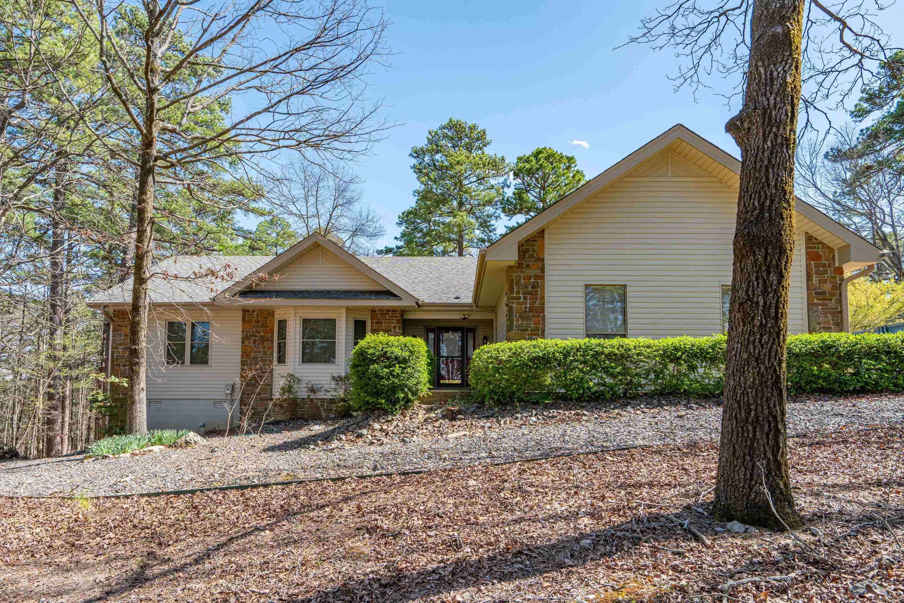 2 Dias Lane, Hot Springs Village, AR 71909