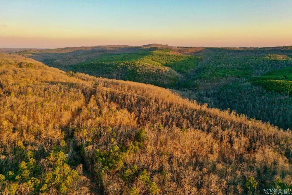 Clinton, AR 72031,001 Fayette Road