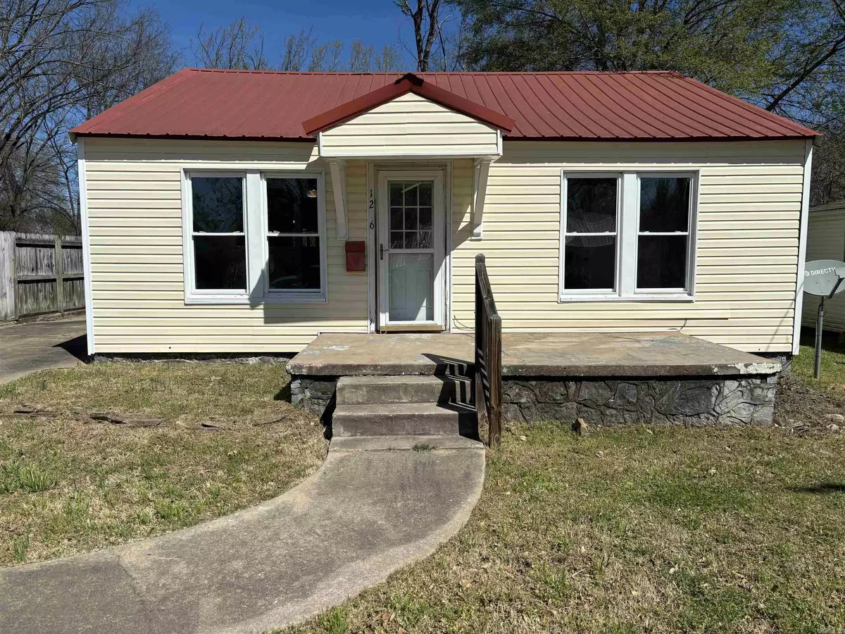 Searcy, AR 72143,1206 W Race Street