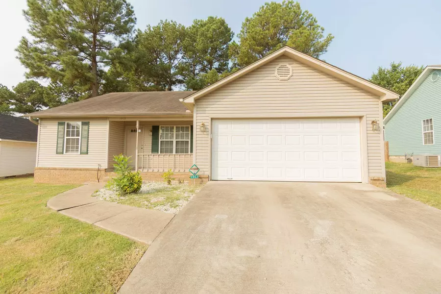 1913 Pine Circle, Bryant, AR 72022