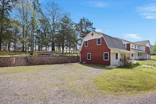 Russellville, AR 72802,329 Scott Ln