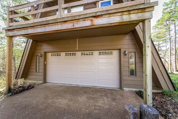 Fairfield Bay, AR 72088,120 Edgemere Loop