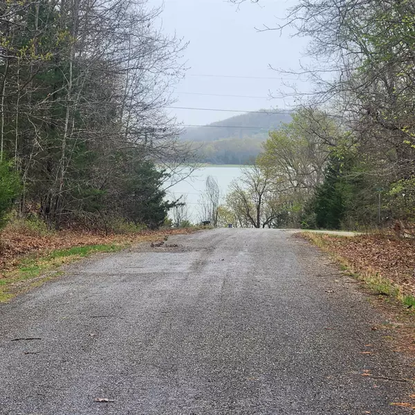 Horseshoe Bend, AR 72512,2503 Crescent Drive