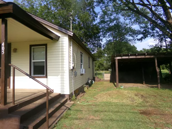 Clarksville, AR 72830,405 S Skaggs Road
