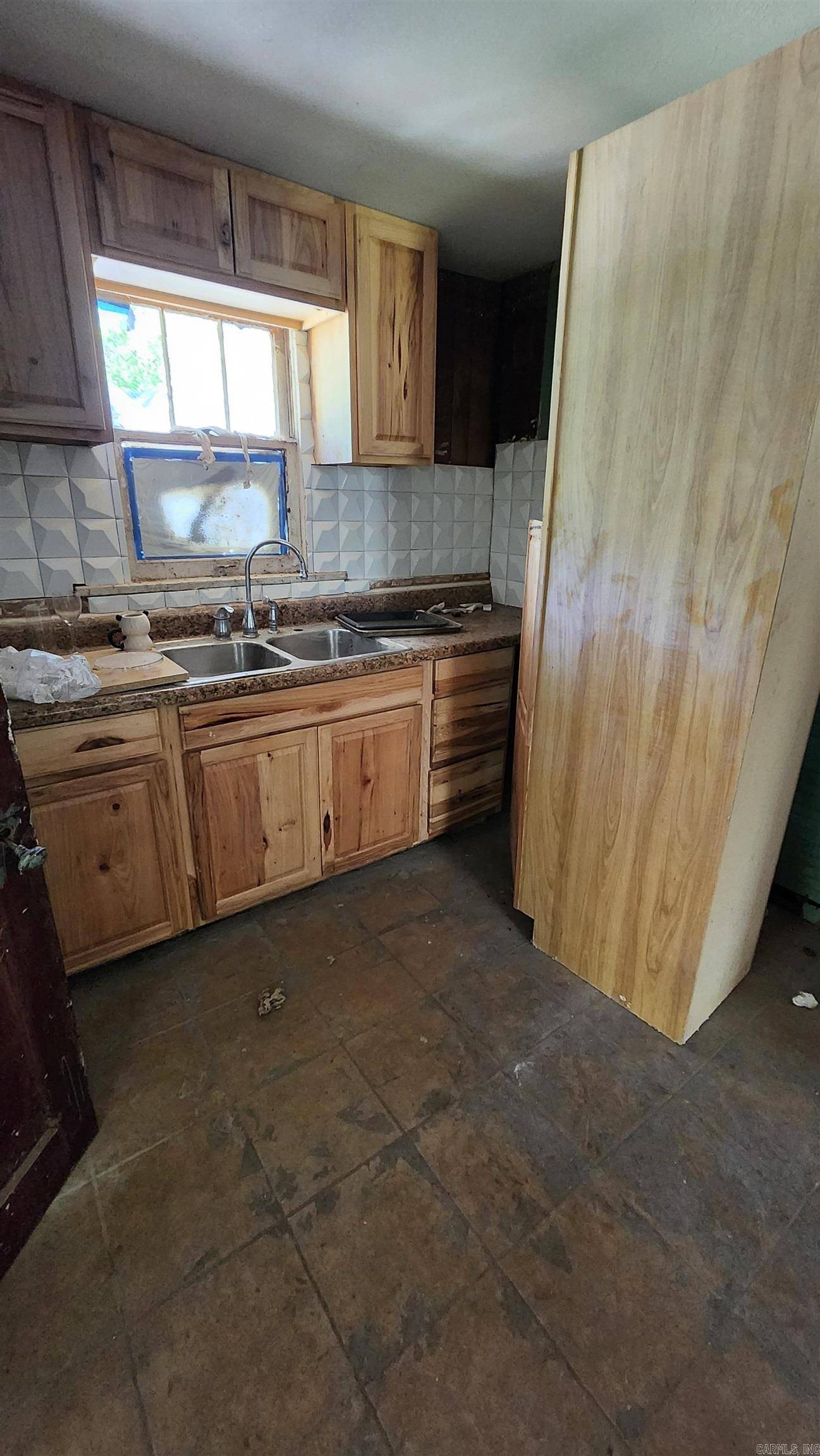 Prescott, AR 71857,357 W Walnut St