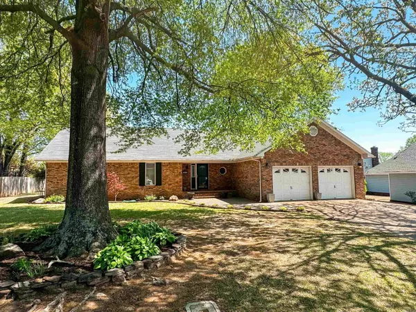 Searcy, AR 72143,202 Live Oak