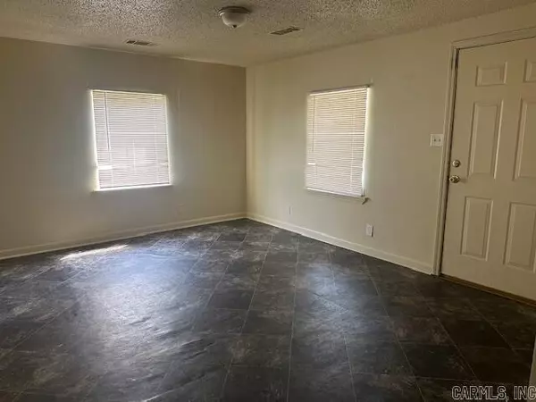 Lonoke, AR 72086,519 Pleasant Dr