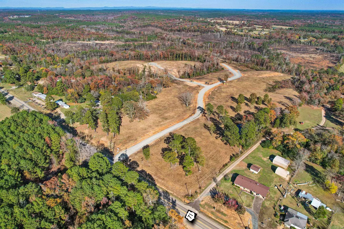 De Queen, AR 71832,117 N Rolling Oaks Drive