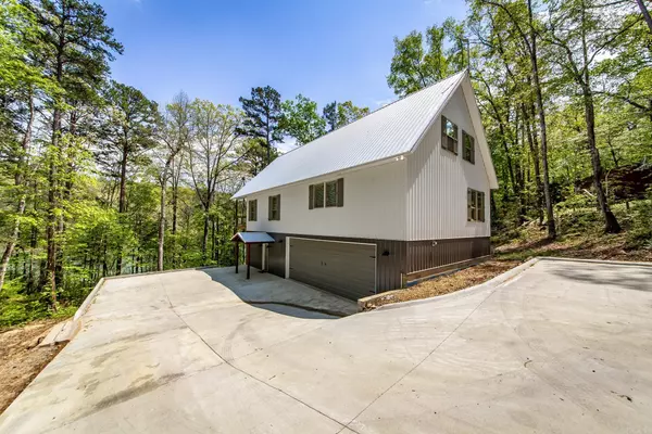 93 Pocahontas Lane, Greers Ferry, AR 72067