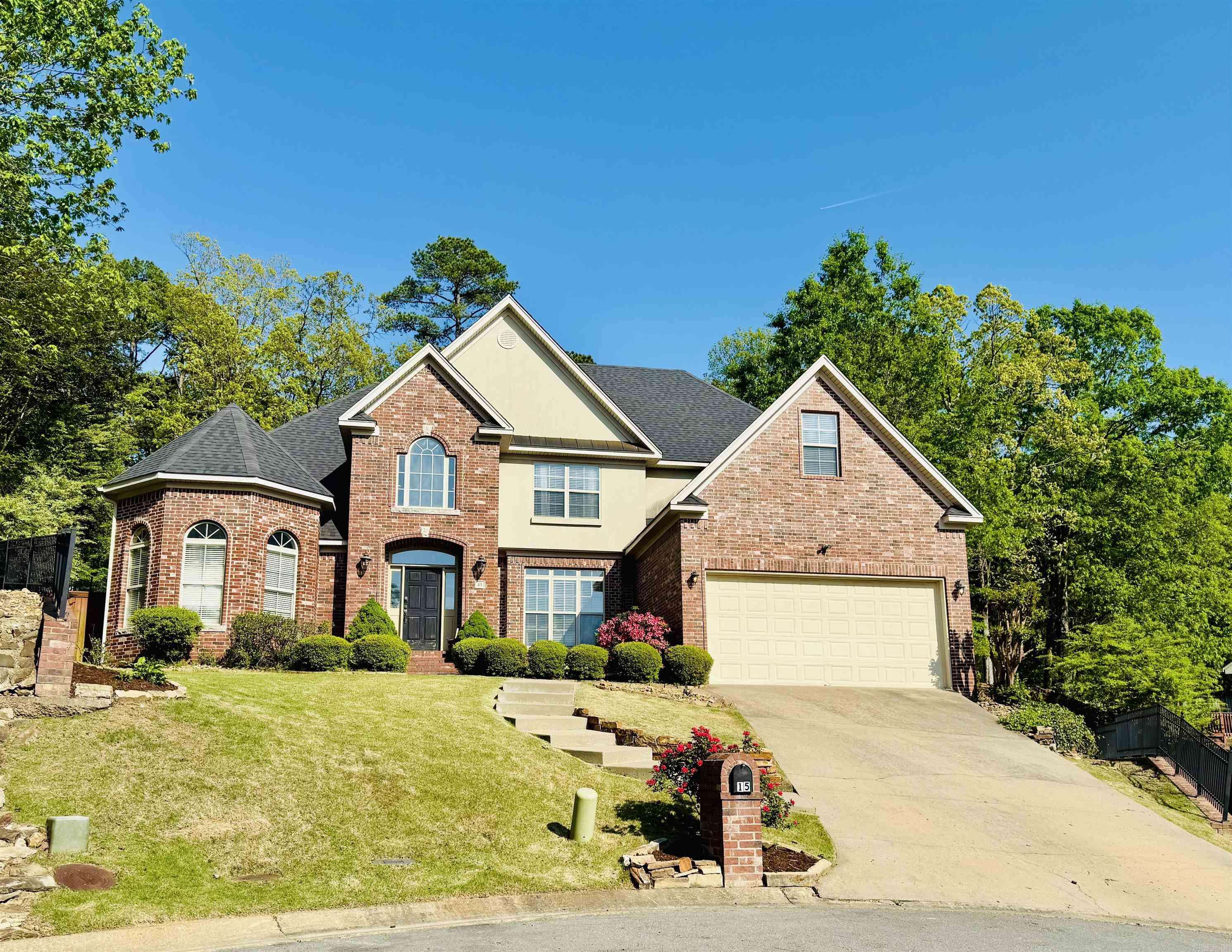 15 Wellington Woods Court, Little Rock, AR 72211