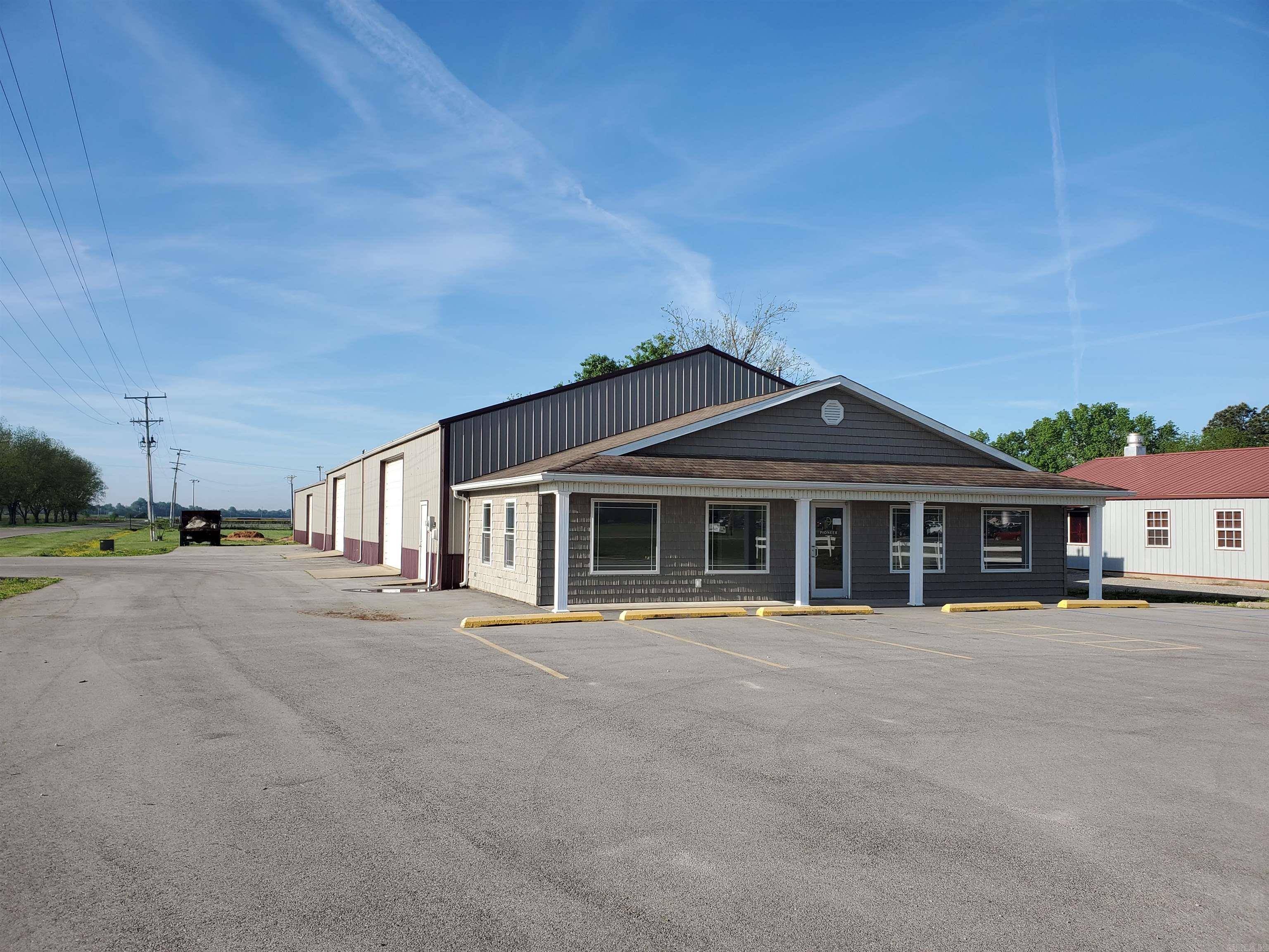 Piggott, AR 72454,1311 E Main