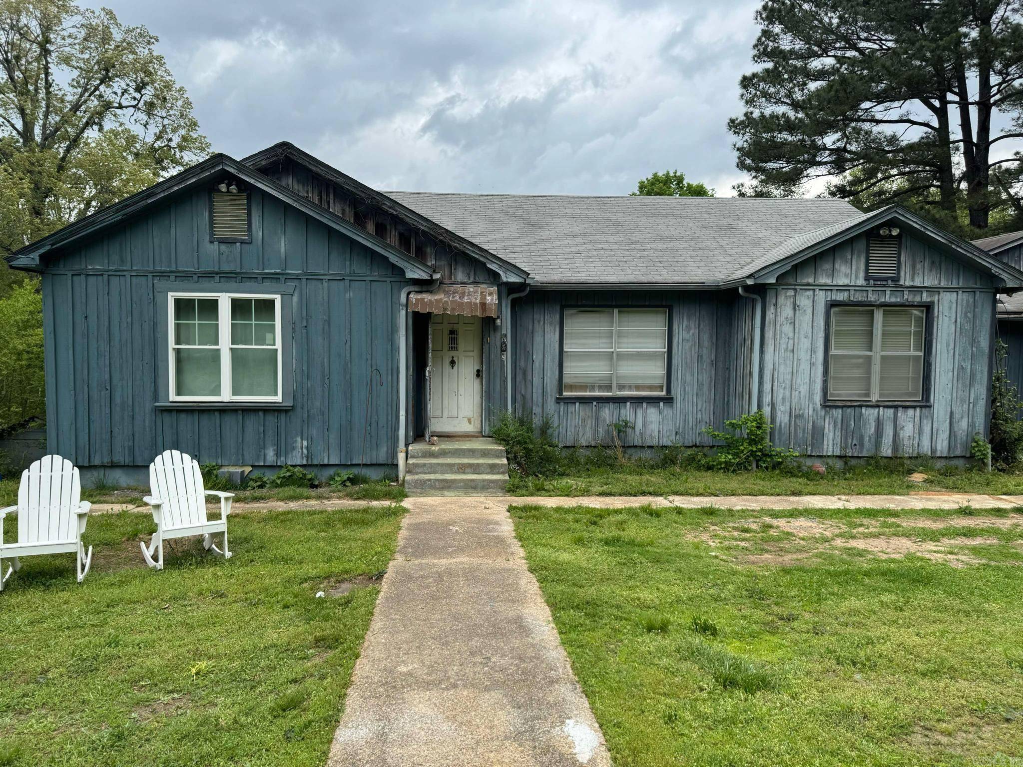 Wickes, AR 71973,158 Polk Road 8