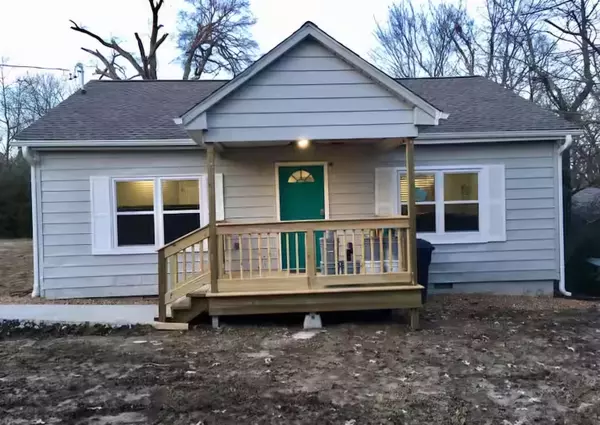 804 1/2 N Caraway, Jonesboro, AR 72401