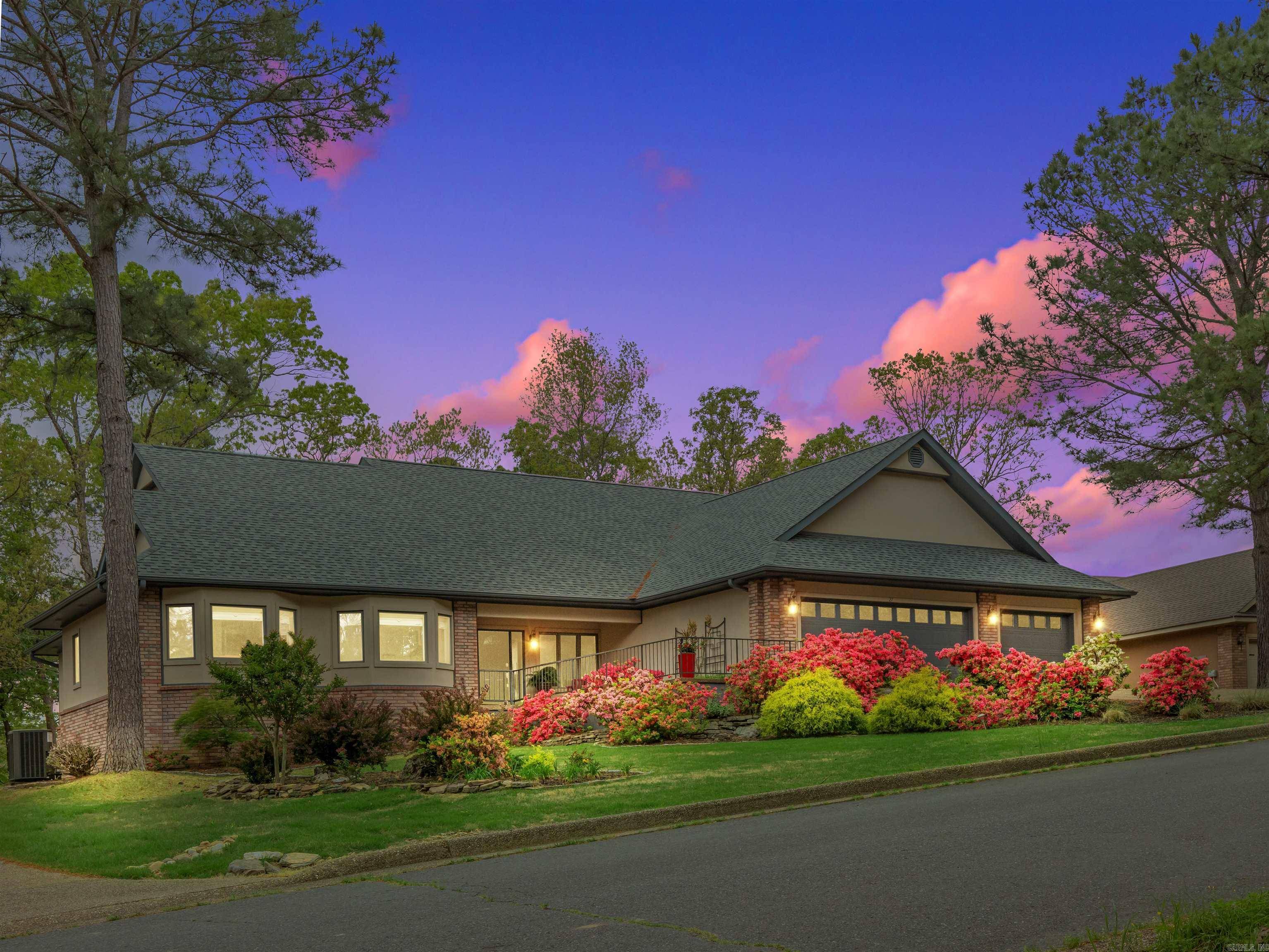 27 Realeza Ct., Hot Springs Village, AR 71909