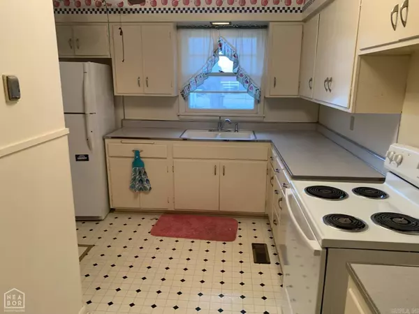 Walnut Ridge, AR 72476,305 W 3Rd