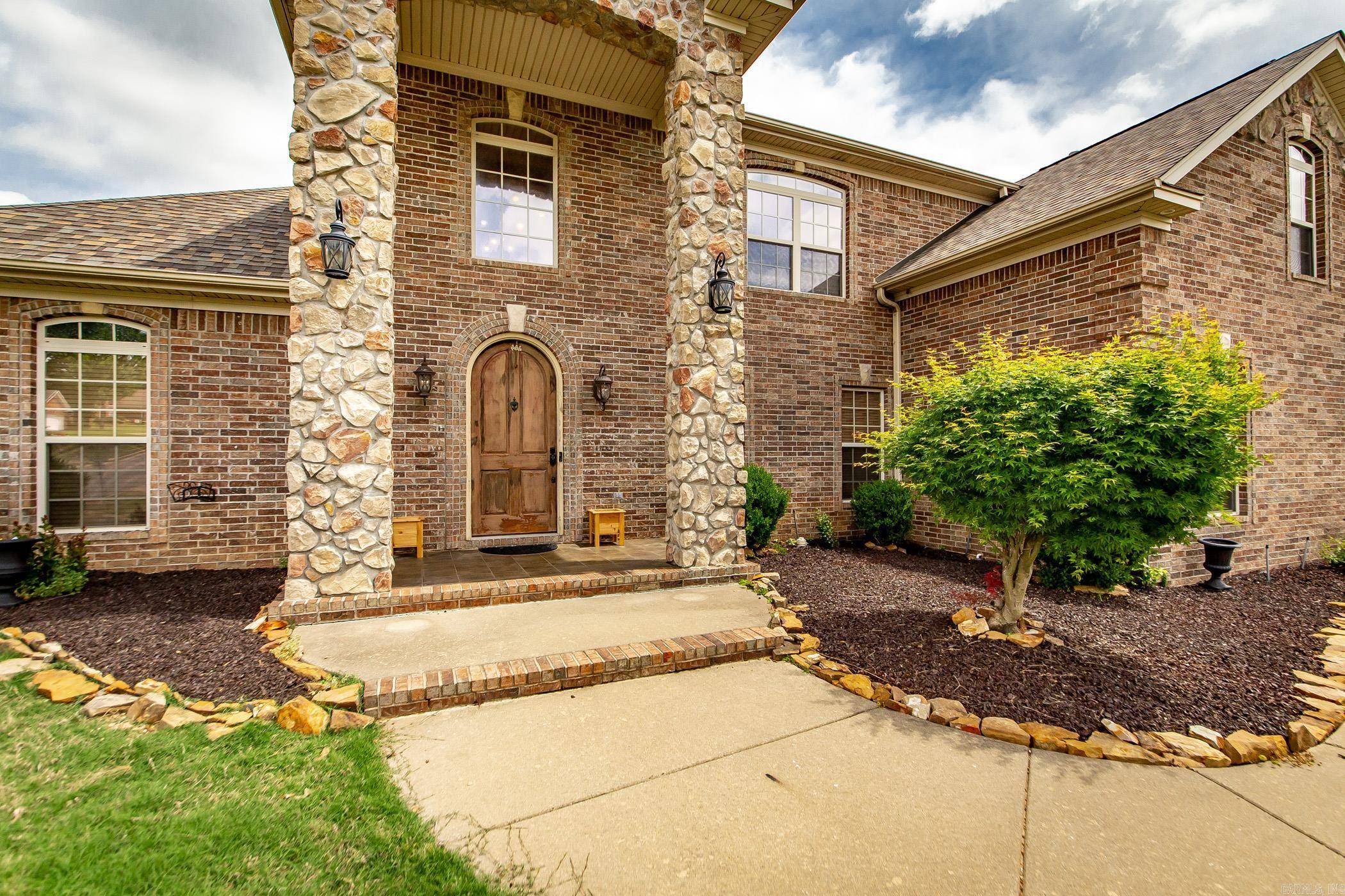 Sherwood, AR 72120,1916 Oakbrook Dr