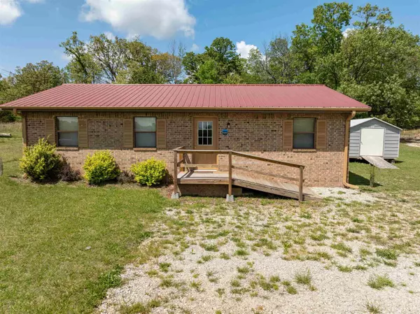 408 Market St, Horseshoe Bend, AR 72512