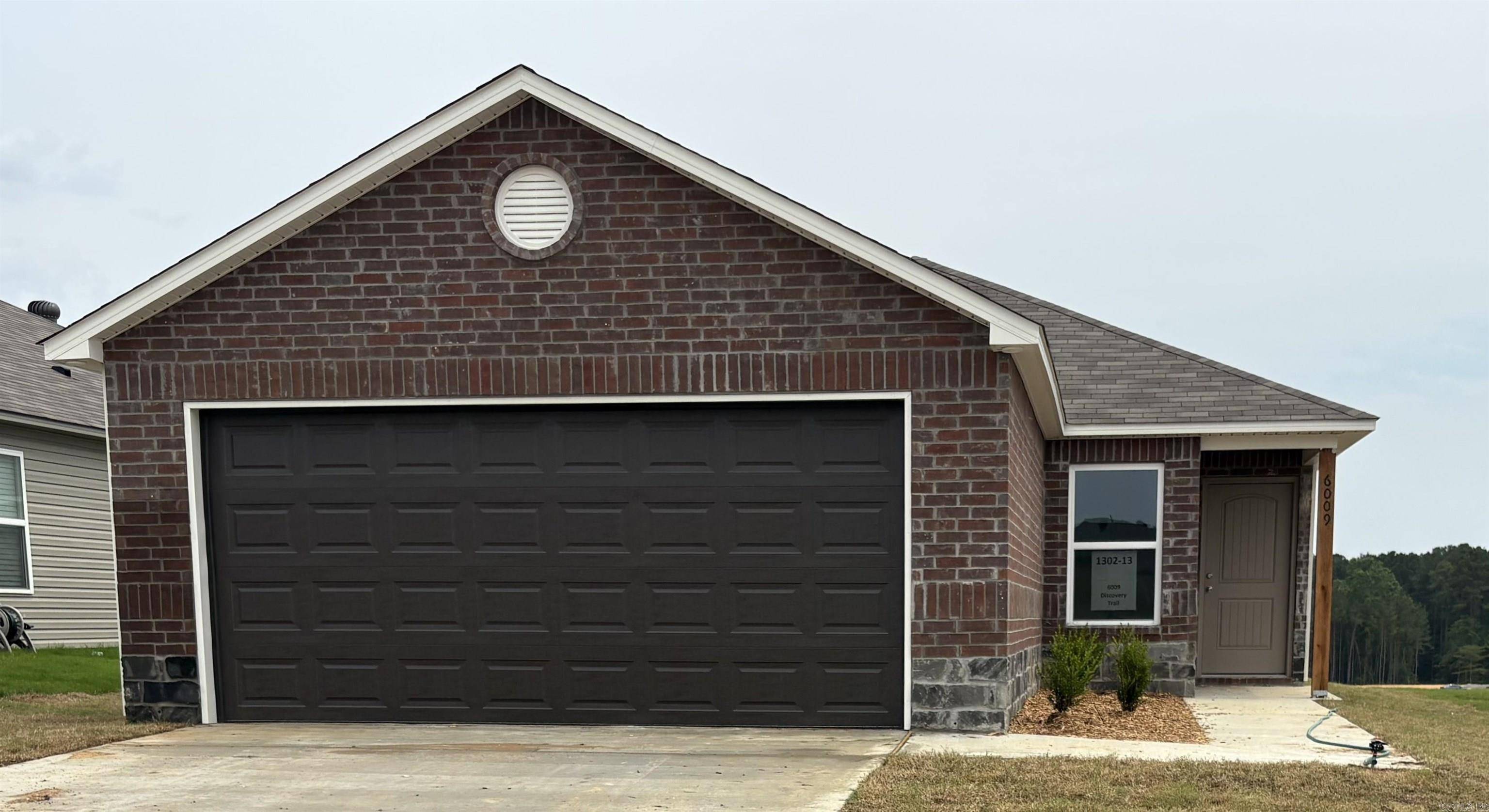 6009 Discovery Trail, Bauxite, AR 72011