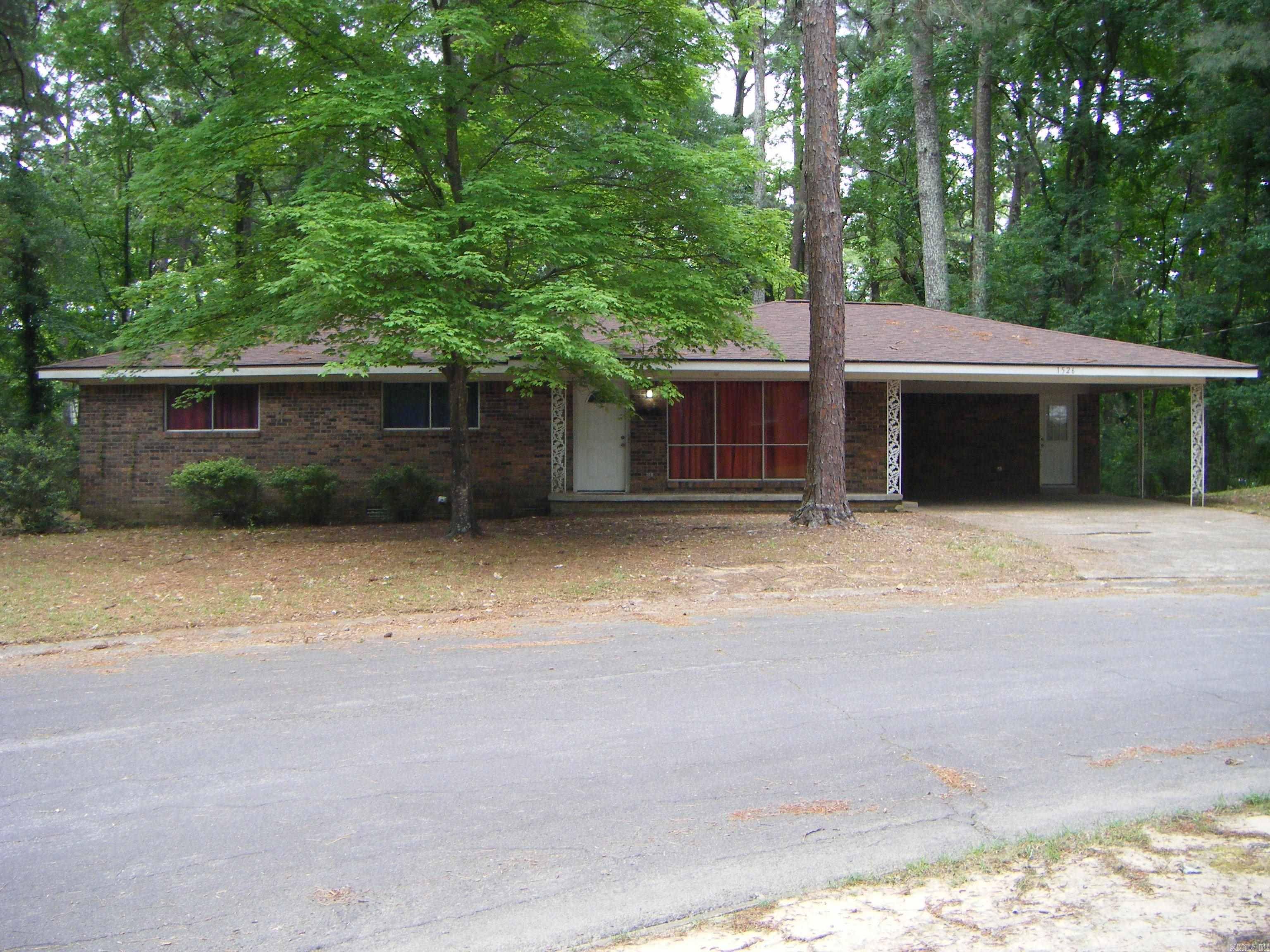 1526 Pine Manor Drive, Arkadelphia, AR 71923