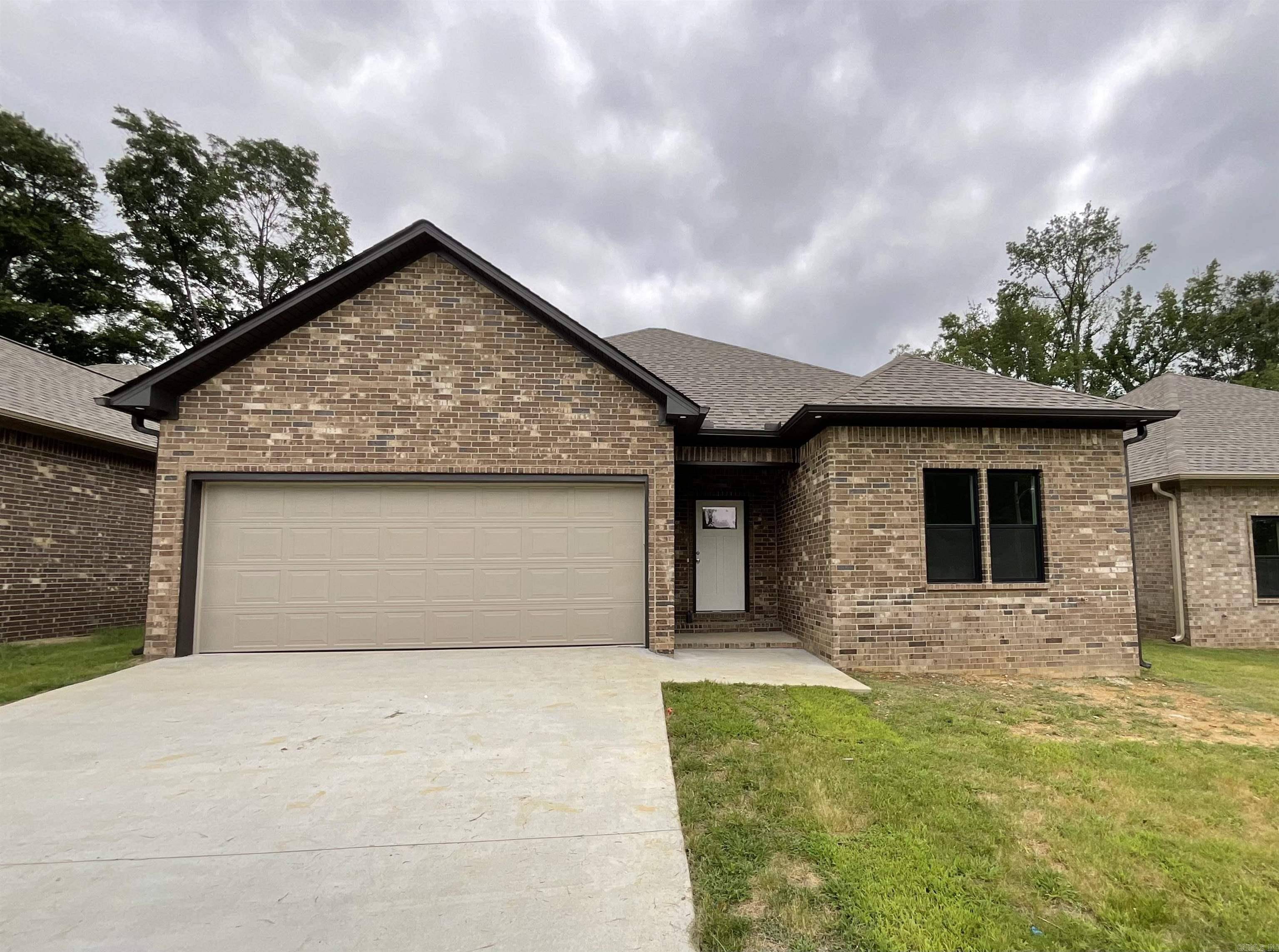 1009 N Jeff Davis Avenue, Jacksonville, AR 72076-0000