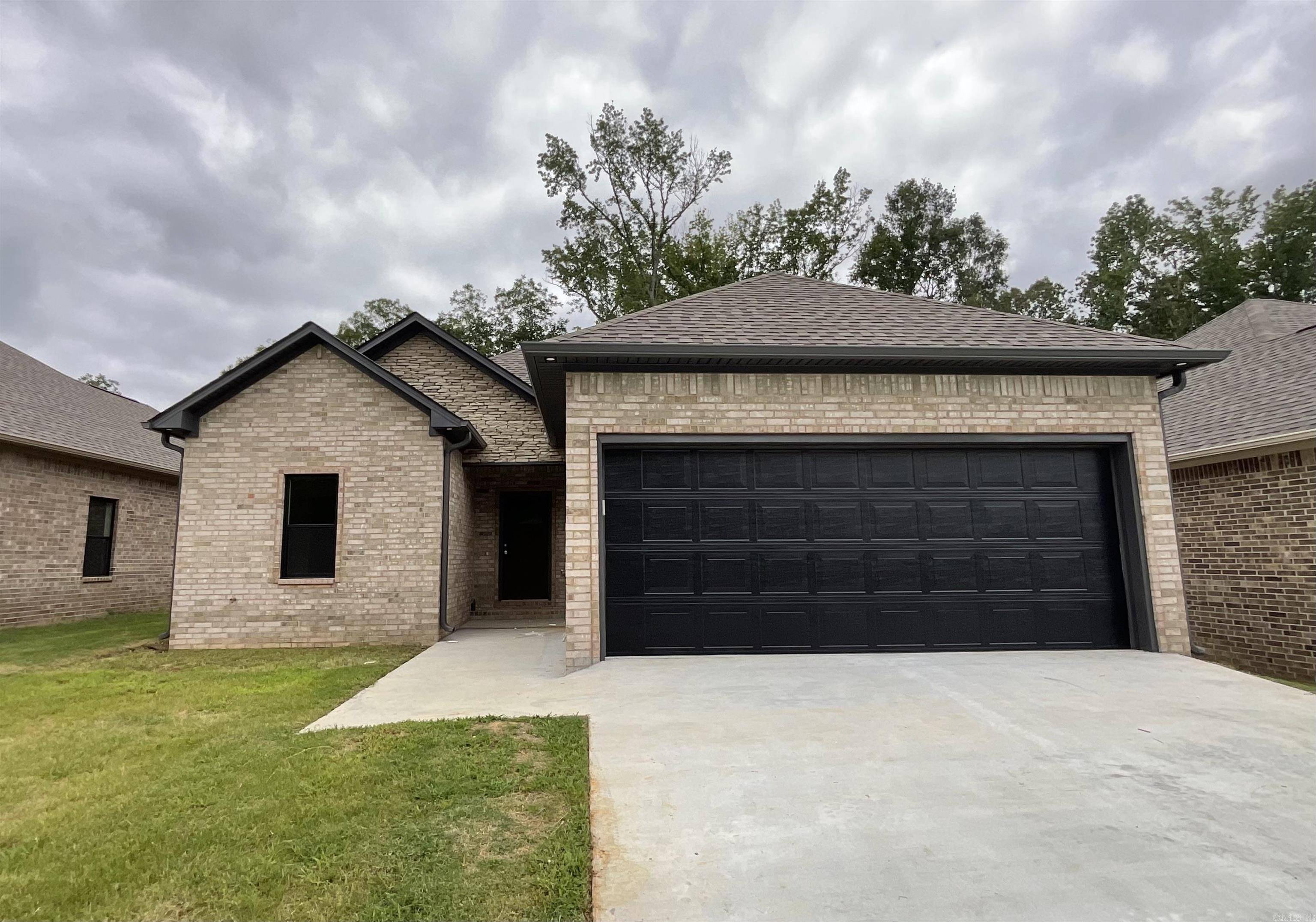 1005 N Jeff Davis Avenue, Jacksonville, AR 72076