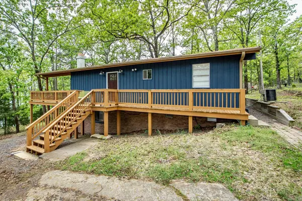 Higden, AR 72067,510 Potter Point