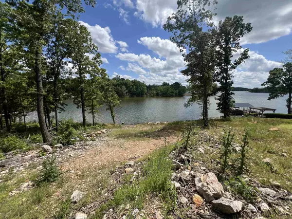 Horseshoe Bend, AR 72512,1503 E Emerald Cove Drive