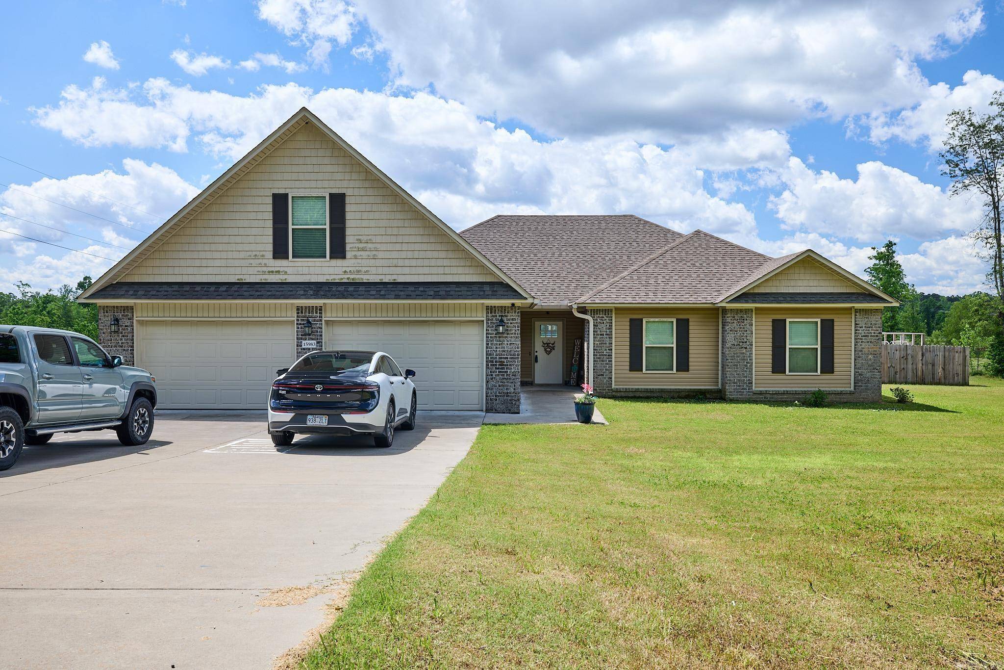 15983 E MILLER SARDIS RD, Bauxite, AR 72011