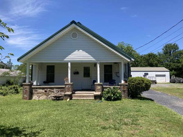 207 11th Street, Mena, AR 71953-9999