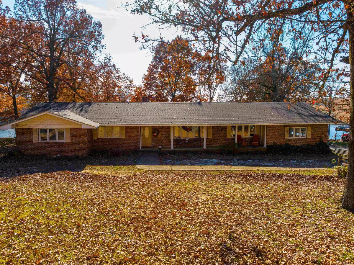 Viola, AR 72583,717 Green Valley Ln