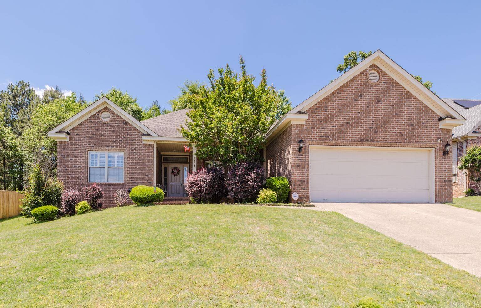 51 Waters Edge Drive, Little Rock, AR 72204-8645