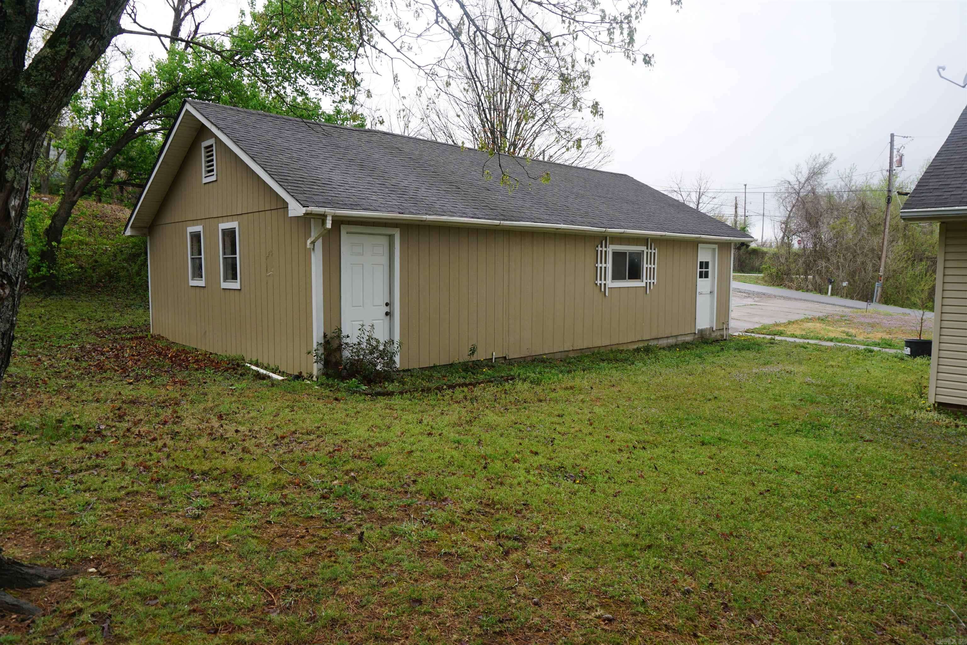 Marshall, AR 72650-9999,200 N Center St Street