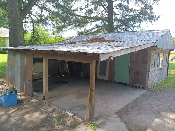 Judsonia, AR 72081,1106 S First Street