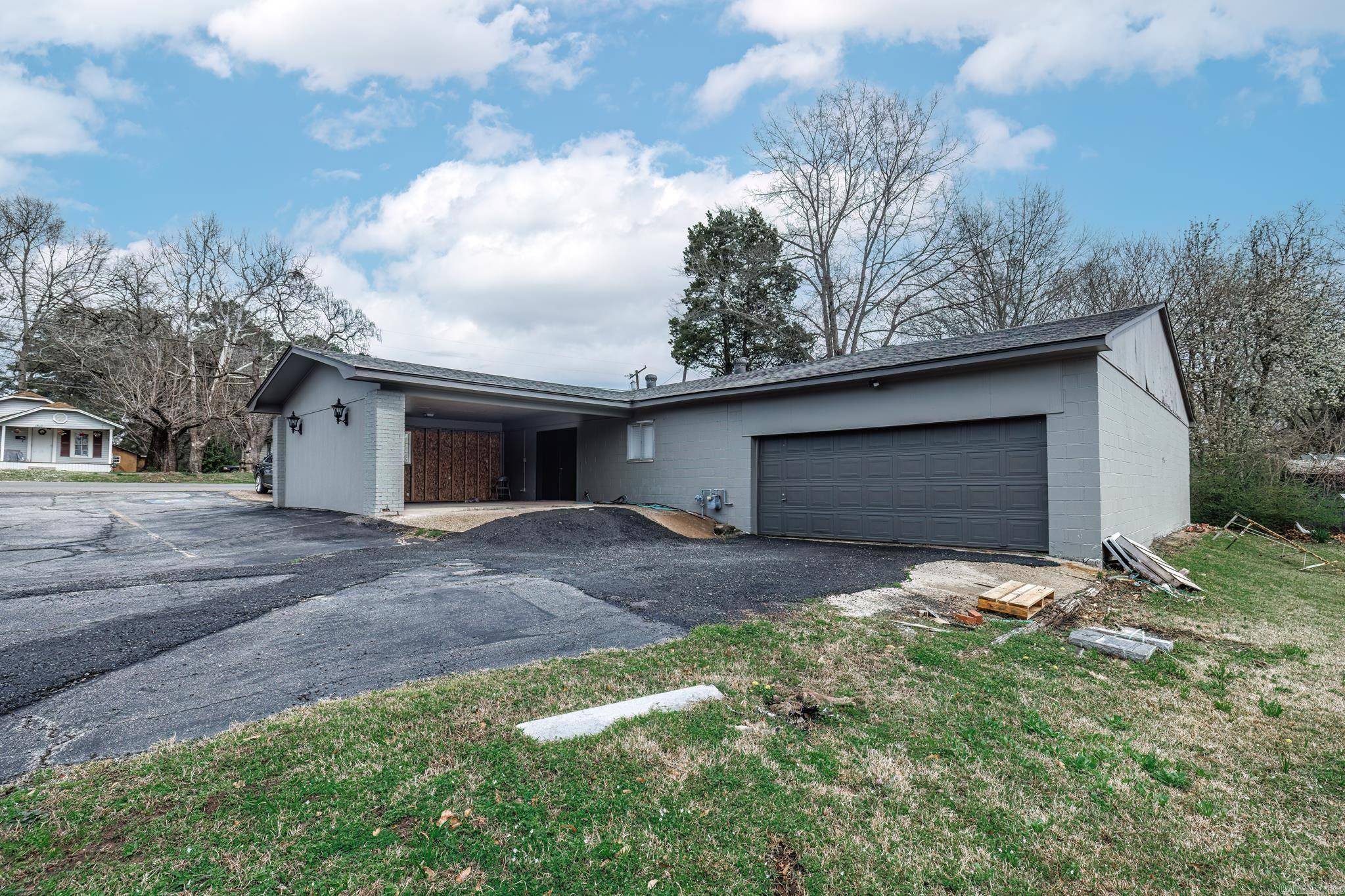 Arkadelphia, AR 71923,1809 Caddo Street