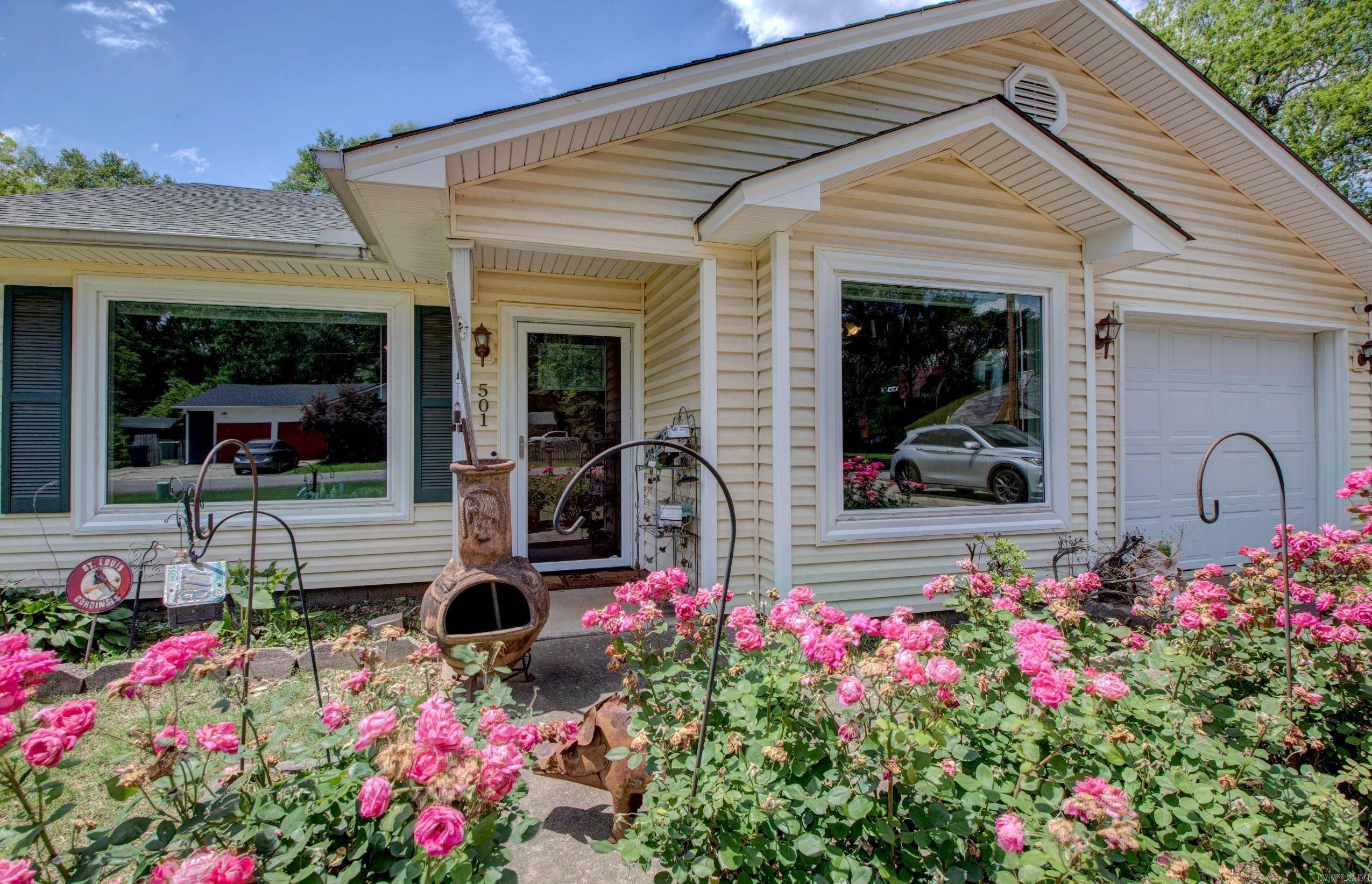 Cabot, AR 72023,501 E Elm