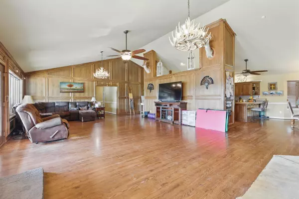 Benton, AR 72015,5415 HIGHWAY 67