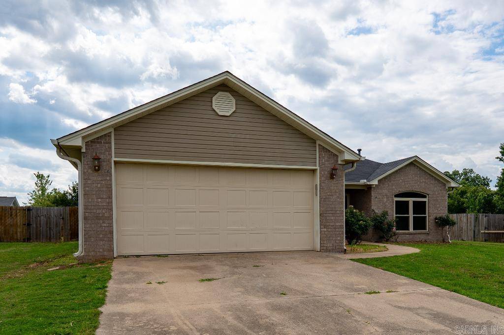 18 Applewood Drive,  Cabot,  AR 72023