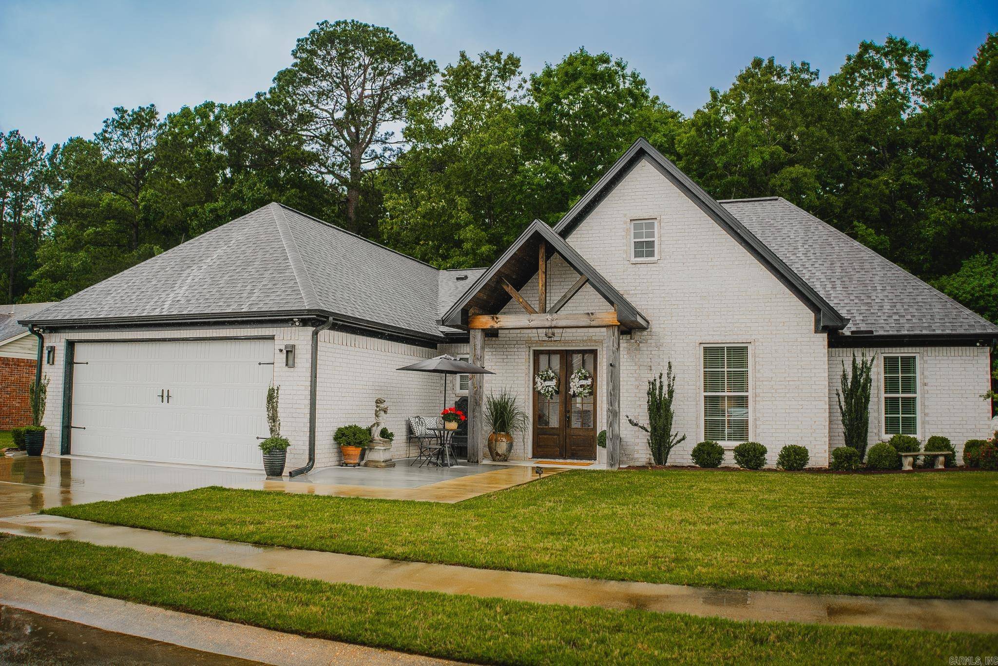 Monticello,  AR 71655