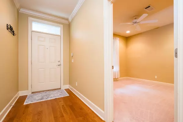 Little Rock, AR 72223,100 Vallon Lane104
