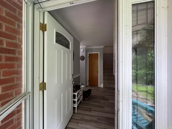 Cherokee Village, AR 72529,148 W Lakeshore Drive