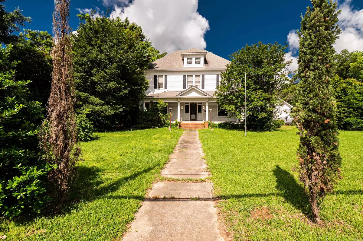 Monticello, AR 71655,344 S Main St
