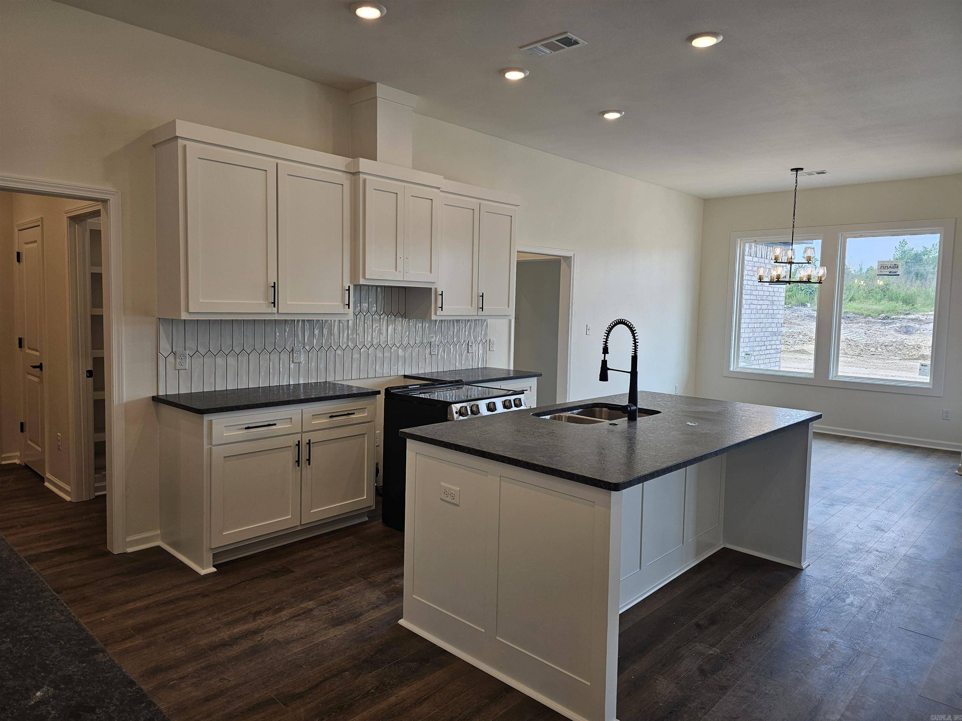 Hensley, AR 72065,252 Kelton Street